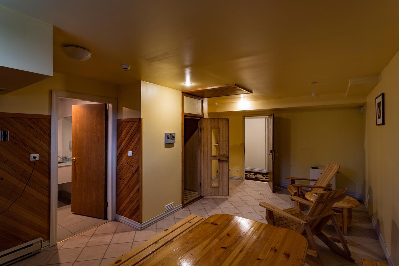Airport Hotel Mara Рига Экстерьер фото
