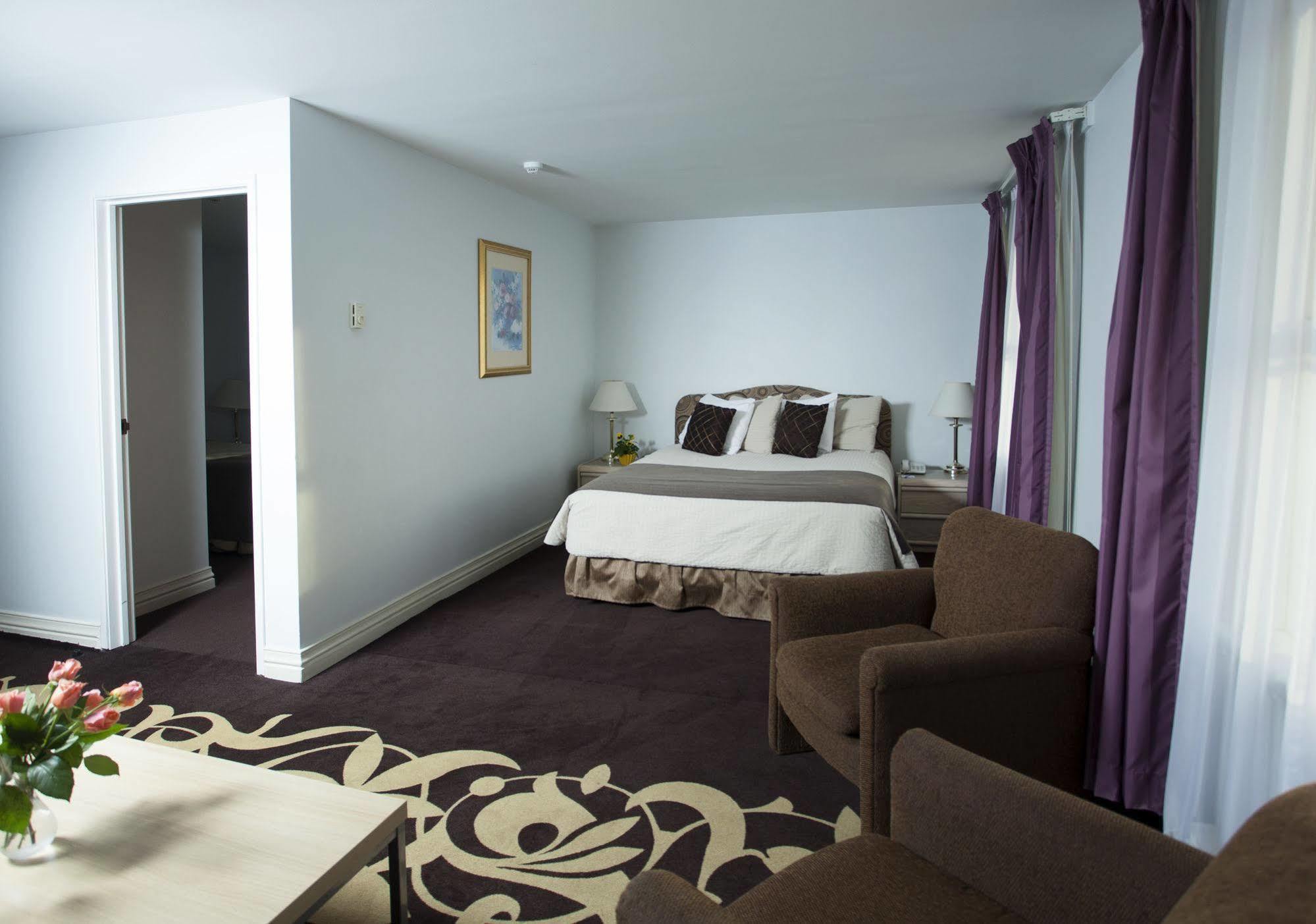 Airport Hotel Mara Рига Экстерьер фото