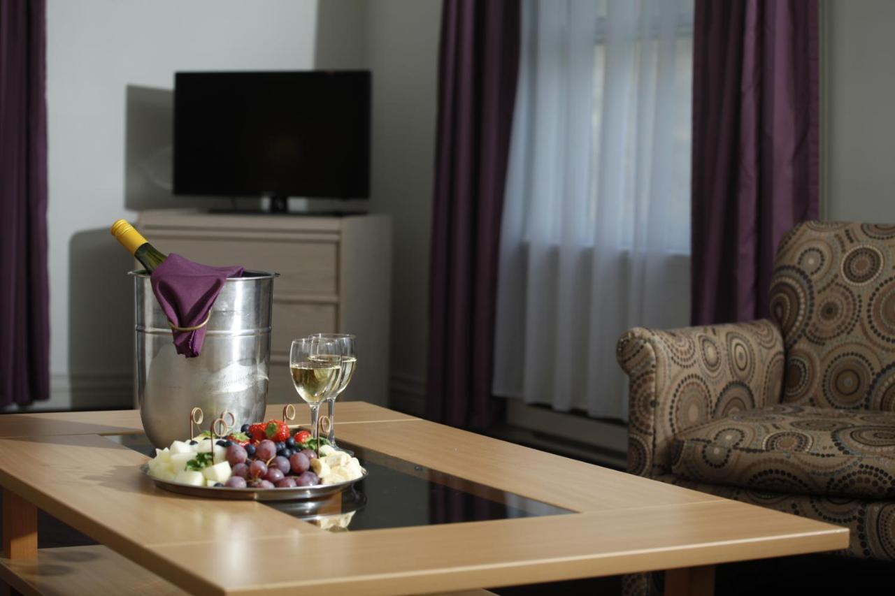 Airport Hotel Mara Рига Экстерьер фото